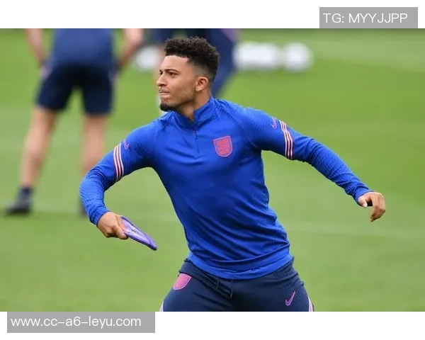 桑乔女友每周收几万镑引发争议其巨额债务成焦点